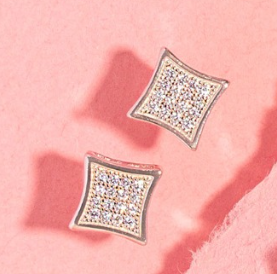 ARETES_37878